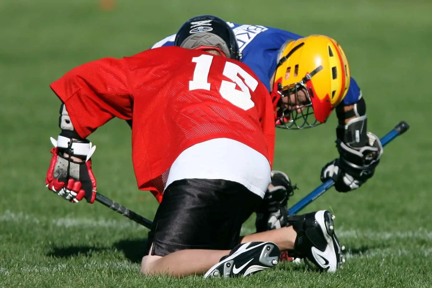 Turf Shoes vs Cleats: Which One Will Help You Dominate on the Lacrosse Field?